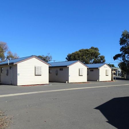 Moonta Bay Cabins Motel Port Moonta Екстериор снимка