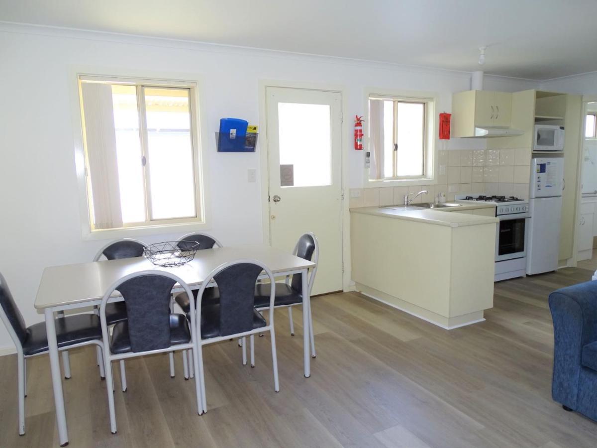 Moonta Bay Cabins Motel Port Moonta Екстериор снимка