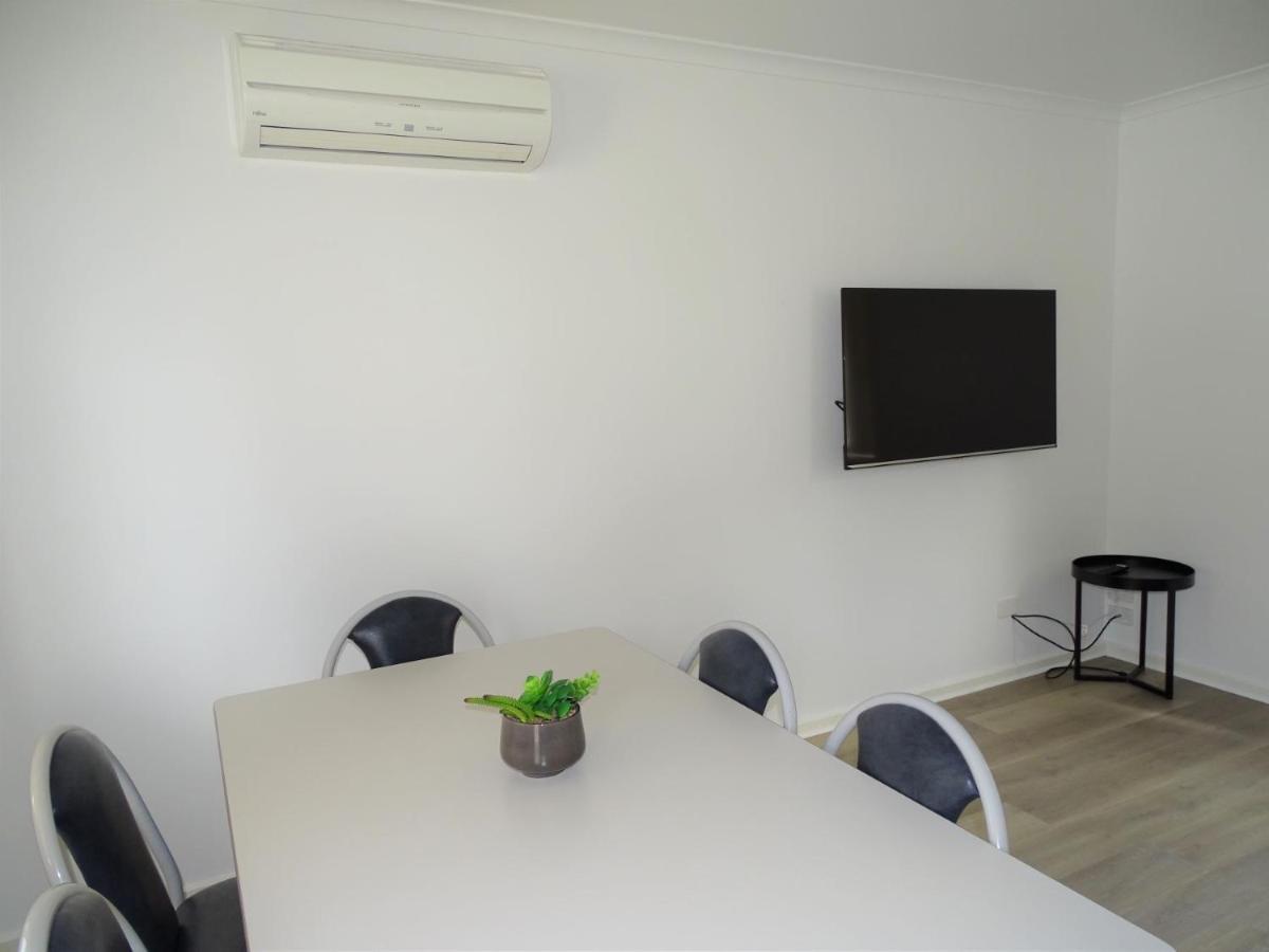 Moonta Bay Cabins Motel Port Moonta Екстериор снимка
