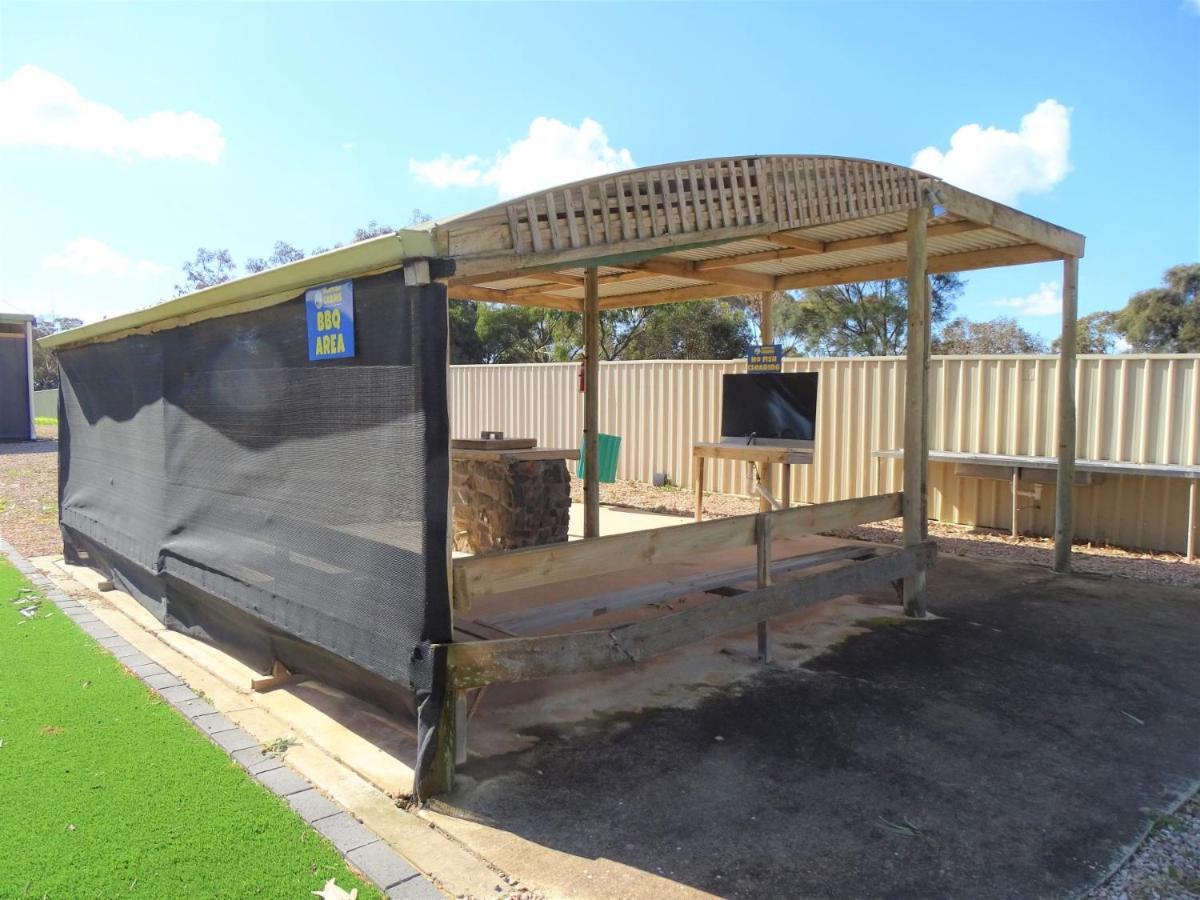 Moonta Bay Cabins Motel Port Moonta Екстериор снимка