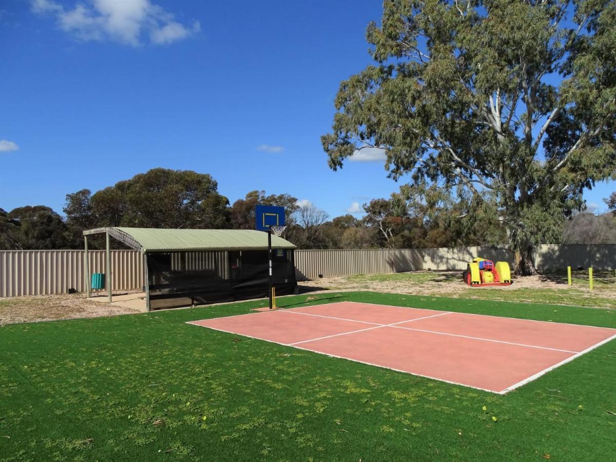 Moonta Bay Cabins Motel Port Moonta Екстериор снимка