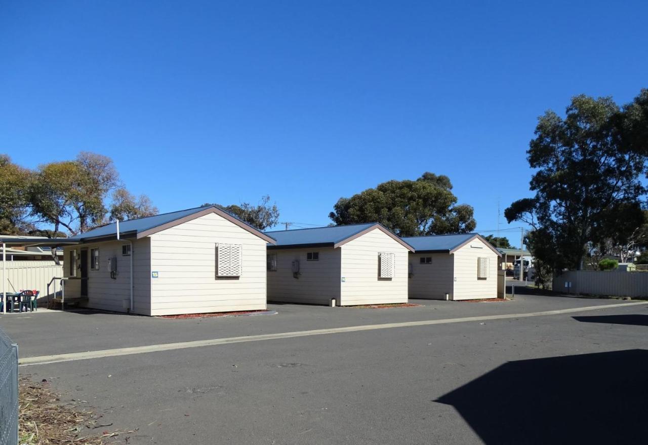 Moonta Bay Cabins Motel Port Moonta Екстериор снимка
